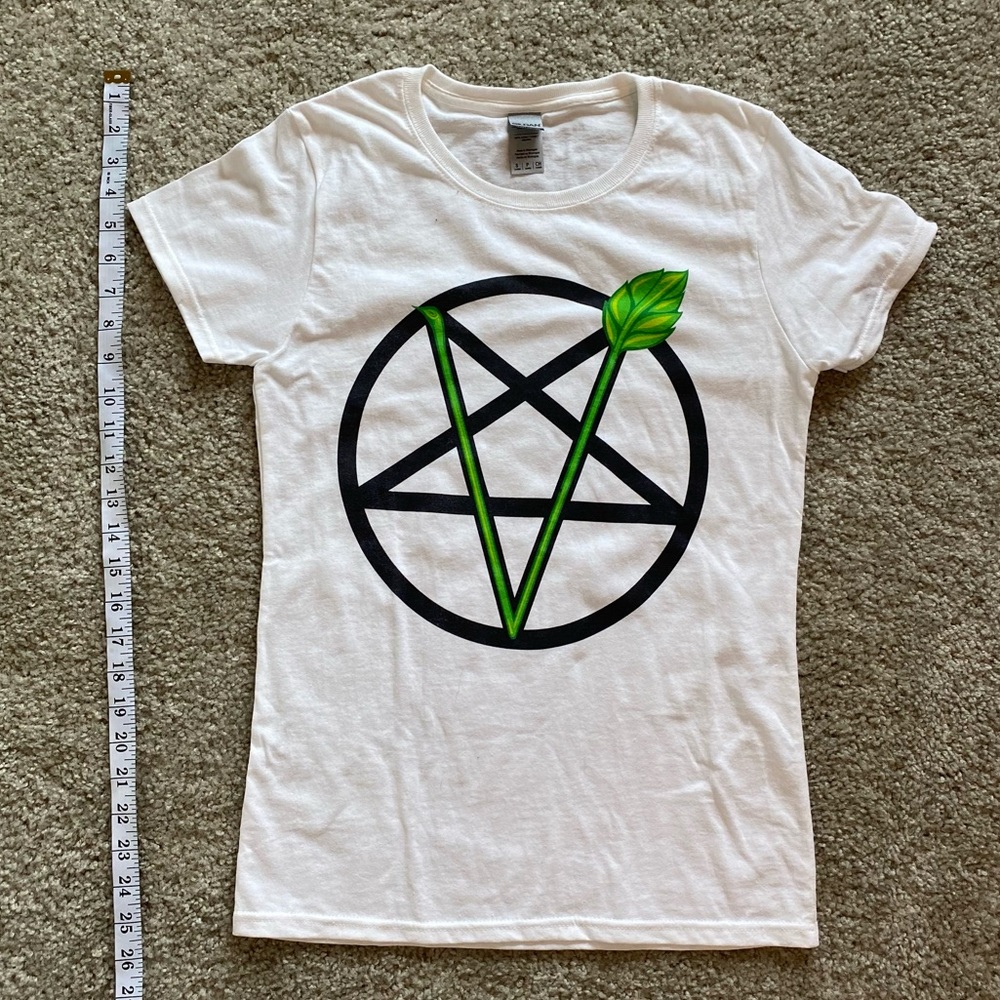 Vegan pentagram shirt
